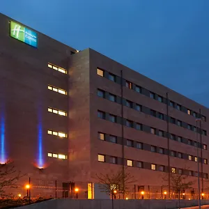 https://holiday-inn-express-barcelona-sant-cugat.catalonia-hotels.com