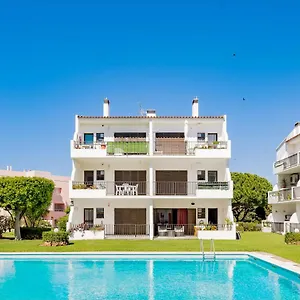 https://apartamento-moura-mar.hotelaalgarve.com